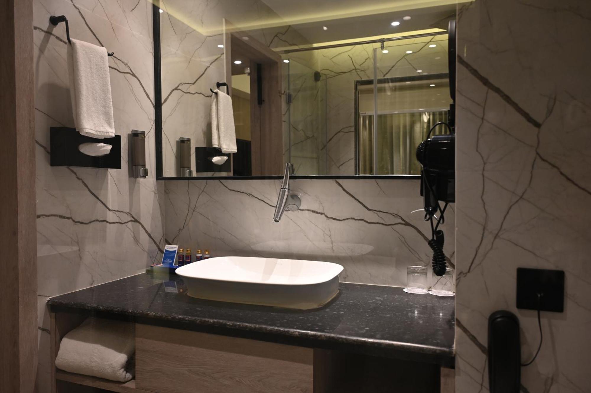Ishaan Sarovar Portico Deoghar Exteriér fotografie